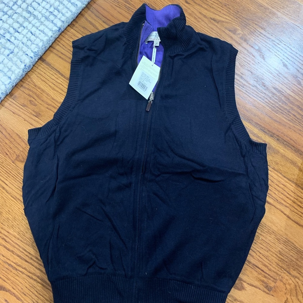 Fairway and green golf vest.